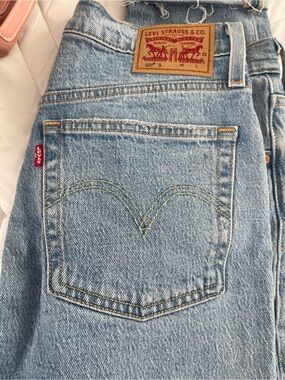 Levi’s 501 style jeans classic straight leg button fly